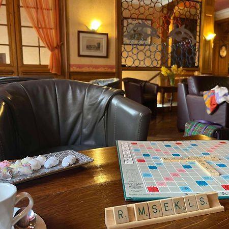 Brit Hotel Du Dauphin LʼAigle Zewnętrze zdjęcie
