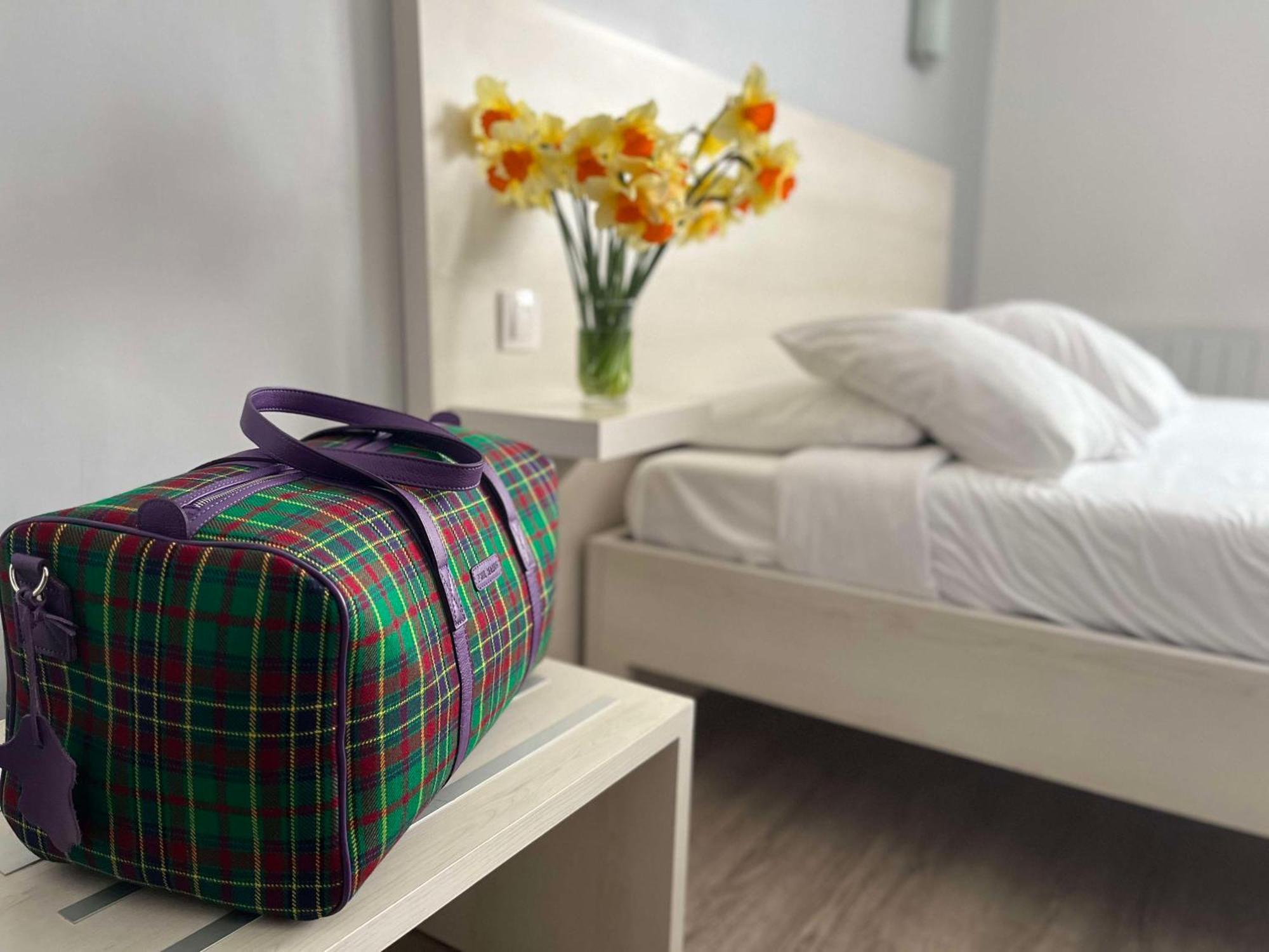 Brit Hotel Du Dauphin LʼAigle Zewnętrze zdjęcie